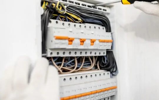 Elektrik Panosu Montajı ve Bakımı